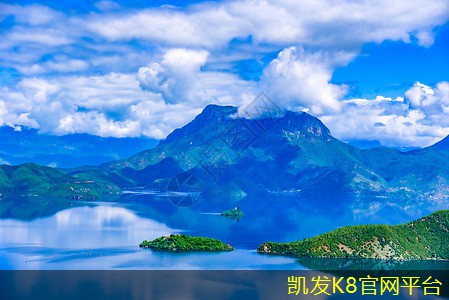  凯发K8官方在线让卧室更具个性的床边毯设计创意