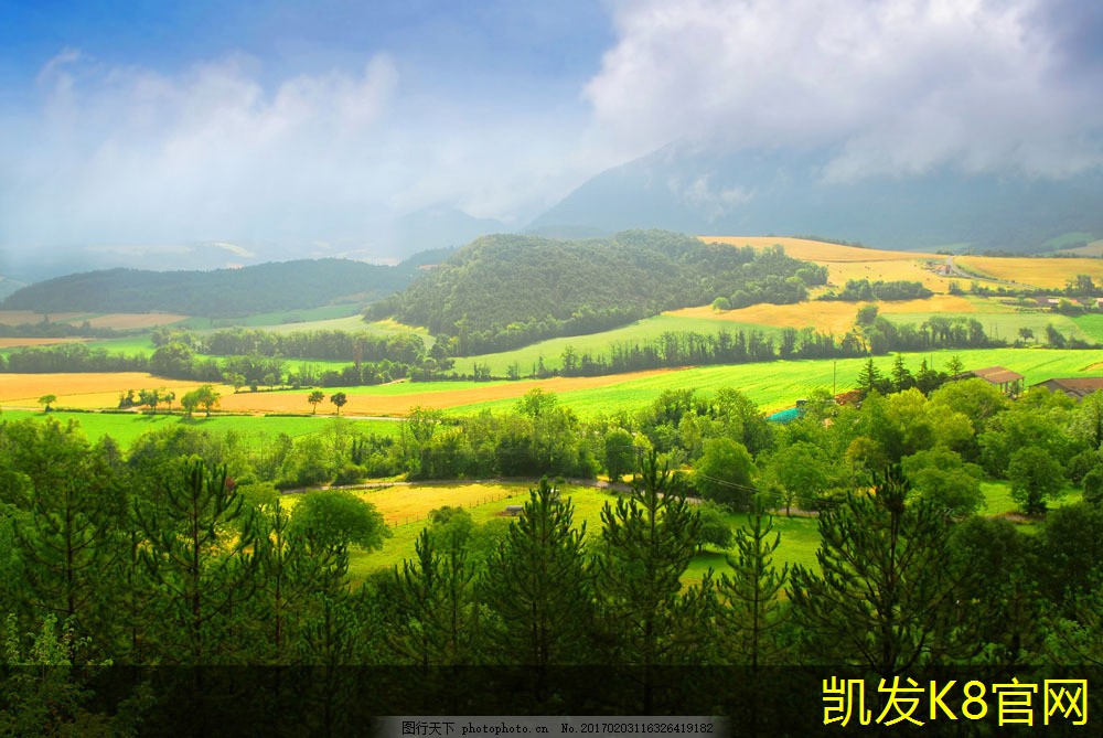 凯发k8国际厅登录防静电地板水泥自流平在电子厂房中的应用